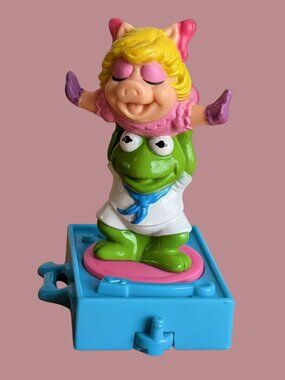 10/$25 Vintage 1994 McDonald’s Happy Meal Birthday Train Toy Muppet Babies